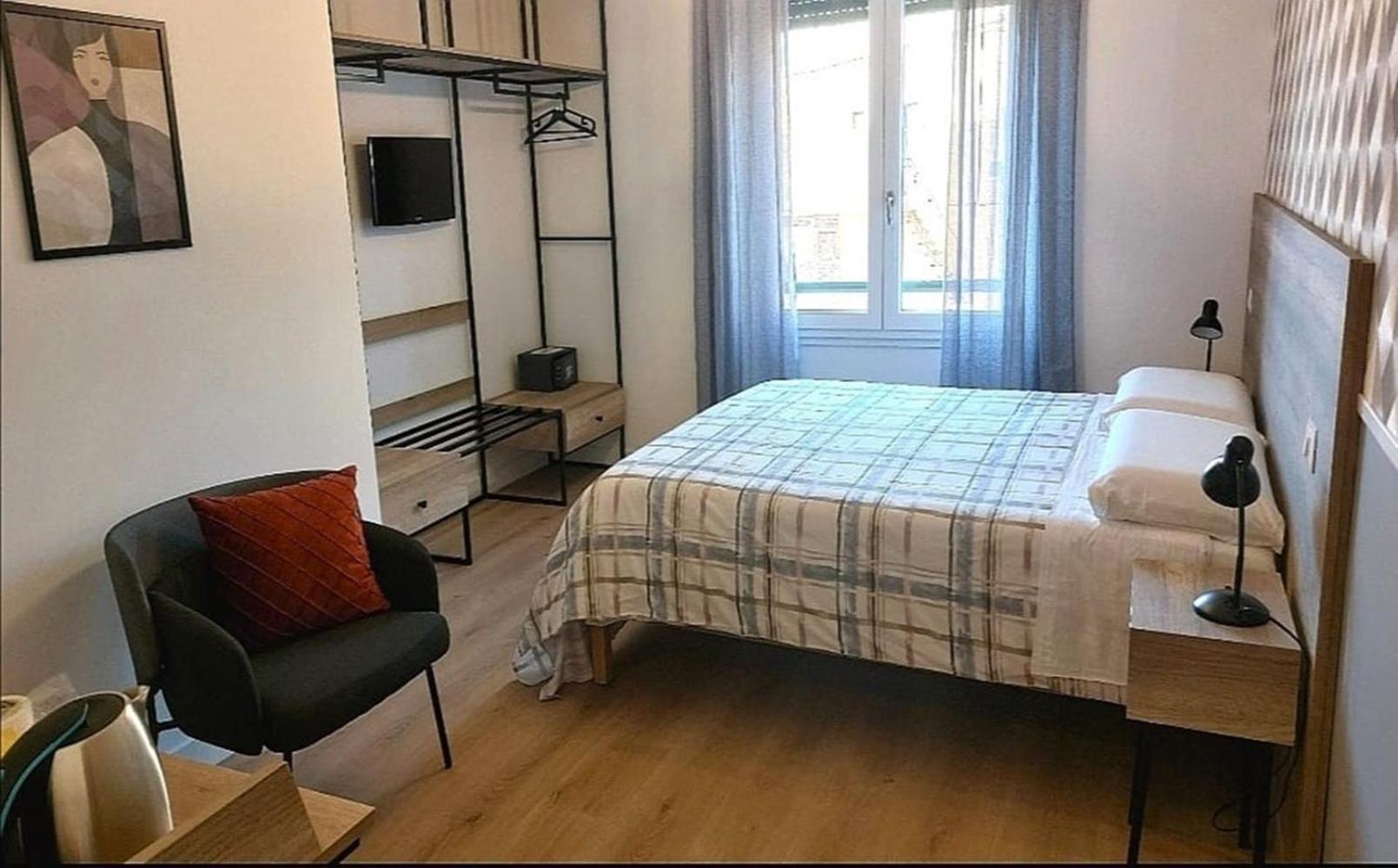 Angio Holiday Rooms Neapel Exteriör bild