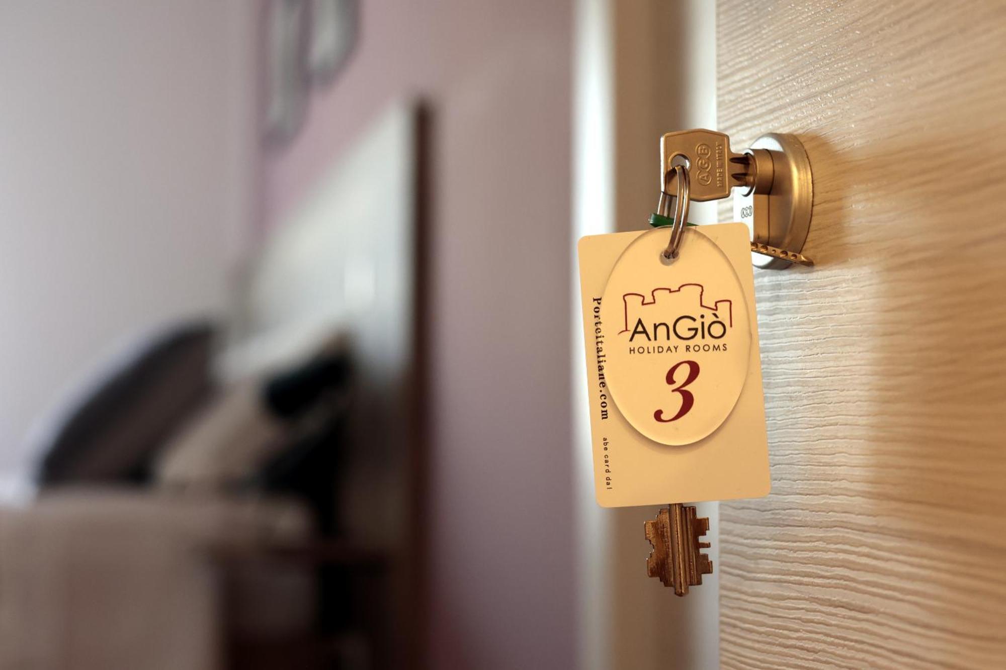 Angio Holiday Rooms Neapel Exteriör bild
